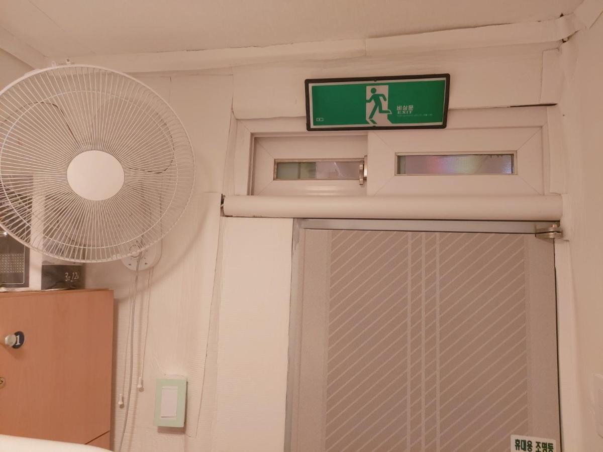 Seoul Guesthouse Foreigners Only Экстерьер фото